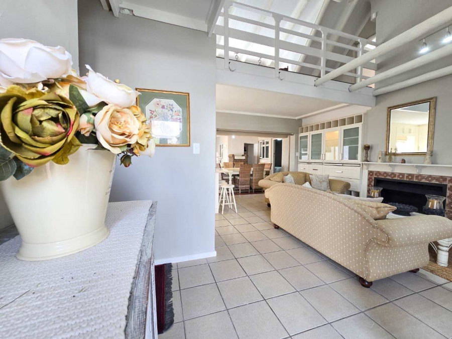 4 Bedroom Property for Sale in Stilbaai Wes Western Cape